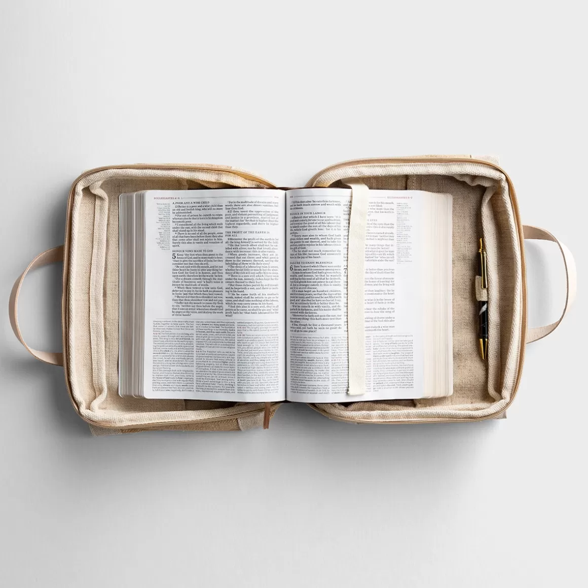 DaySpring Bible Covers & Accessories | Totes, Bags, & More>Amazing Grace - Bible Cover Tote