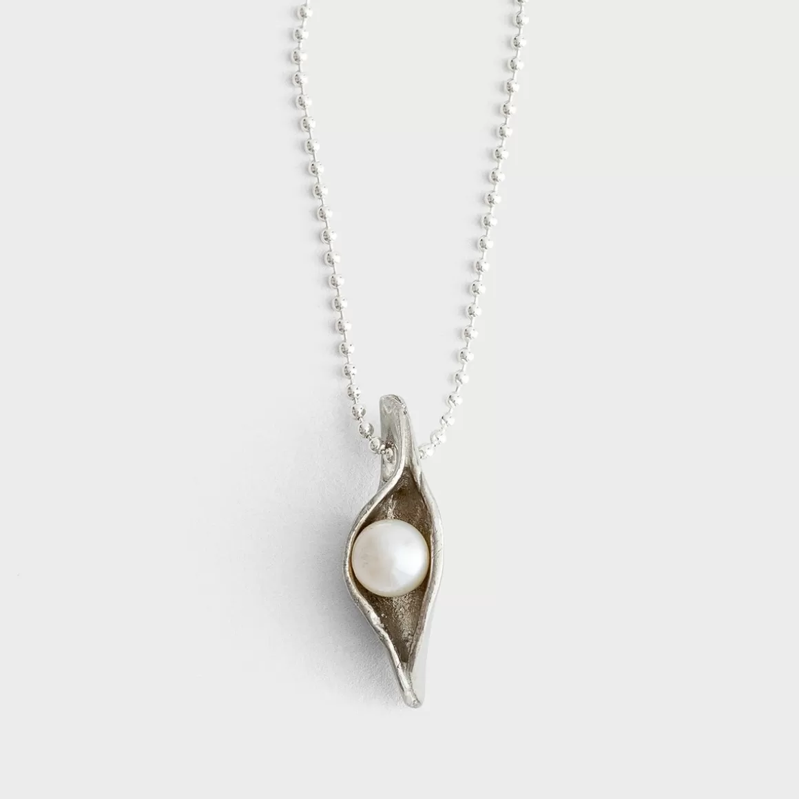 DaySpring Gifts for Grandparents | Jewelry>One Sweet Pea in a Pod - Pewter Pendant Necklace